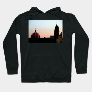 Coucher de soleil sur l'église de Guadalajara Hoodie